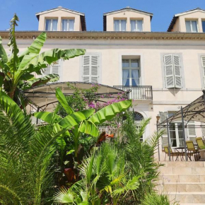  Chambres d'hôtes - Bed and Breakfast Les Palmiers  Мез
